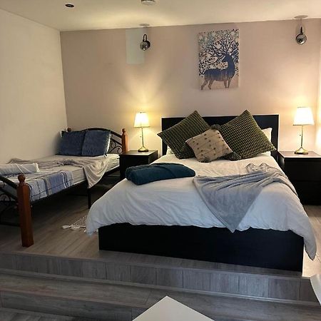 Charming Studio Apartment In Londra Dış mekan fotoğraf