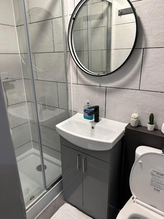 Charming Studio Apartment In Londra Dış mekan fotoğraf